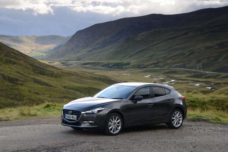  Mazda3 Hatchback 2016 года  (UK) (фото 4 из 22)